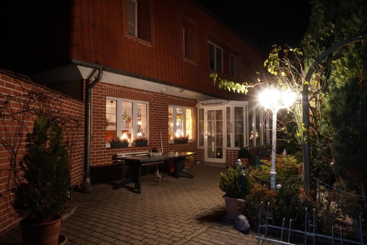 Pension Luisenhof Tangermünde エクステリア 写真