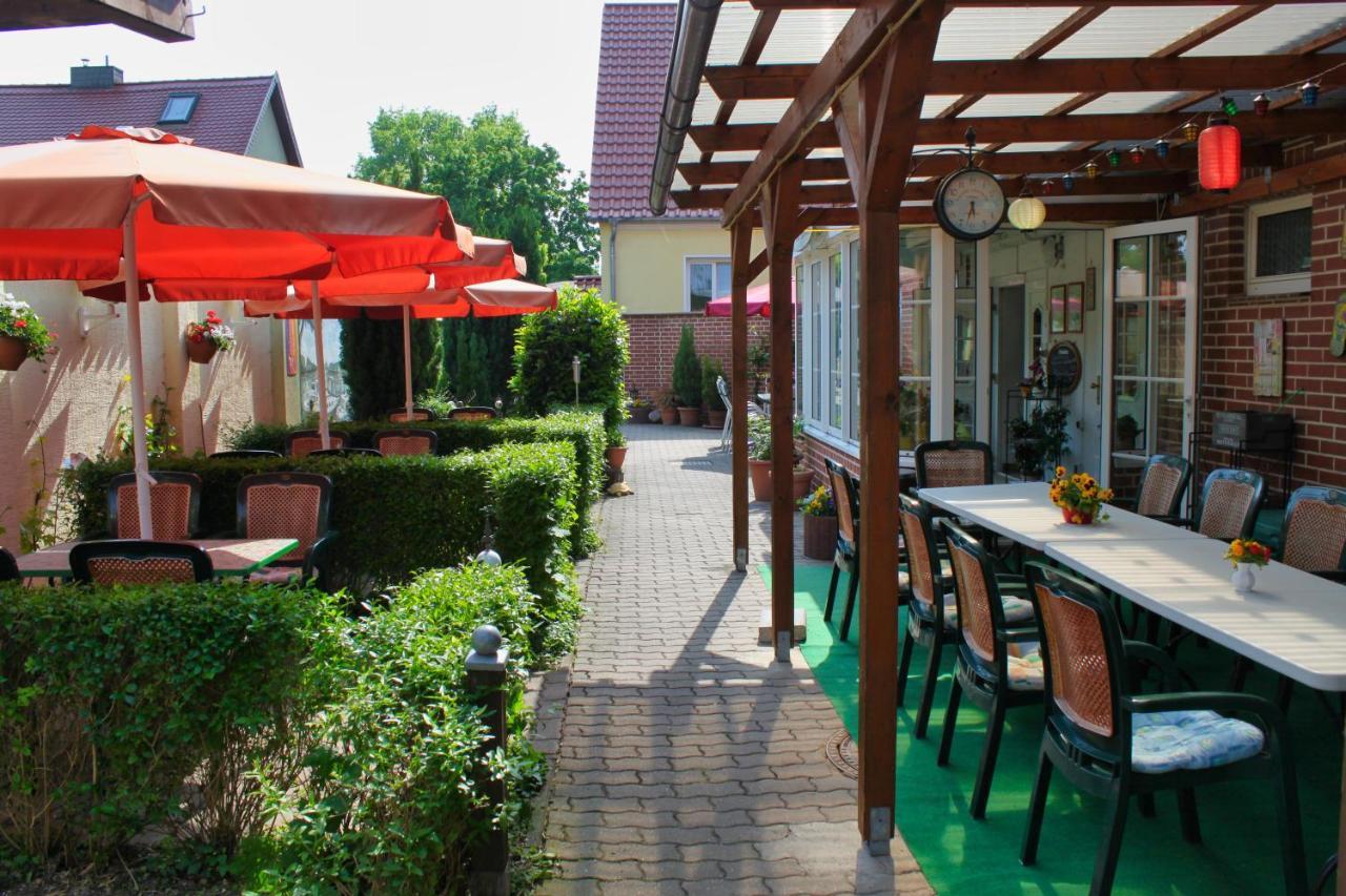 Pension Luisenhof Tangermünde エクステリア 写真